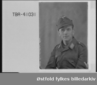 Portrett av tysk soldat i uniform,  Kurt Lindner. L49546.
