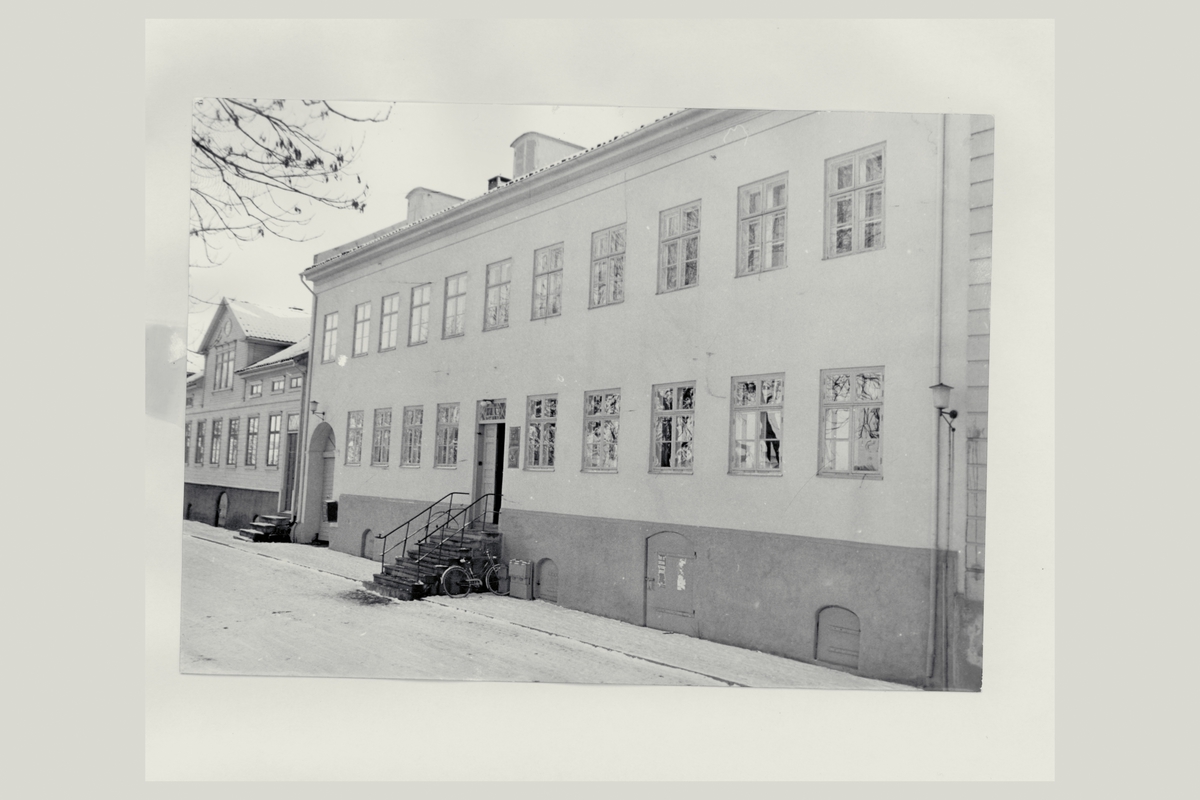 eksteriør, postkontor, 1630 Gamle Fredrikstad, Tollbugaten 37, postskilt