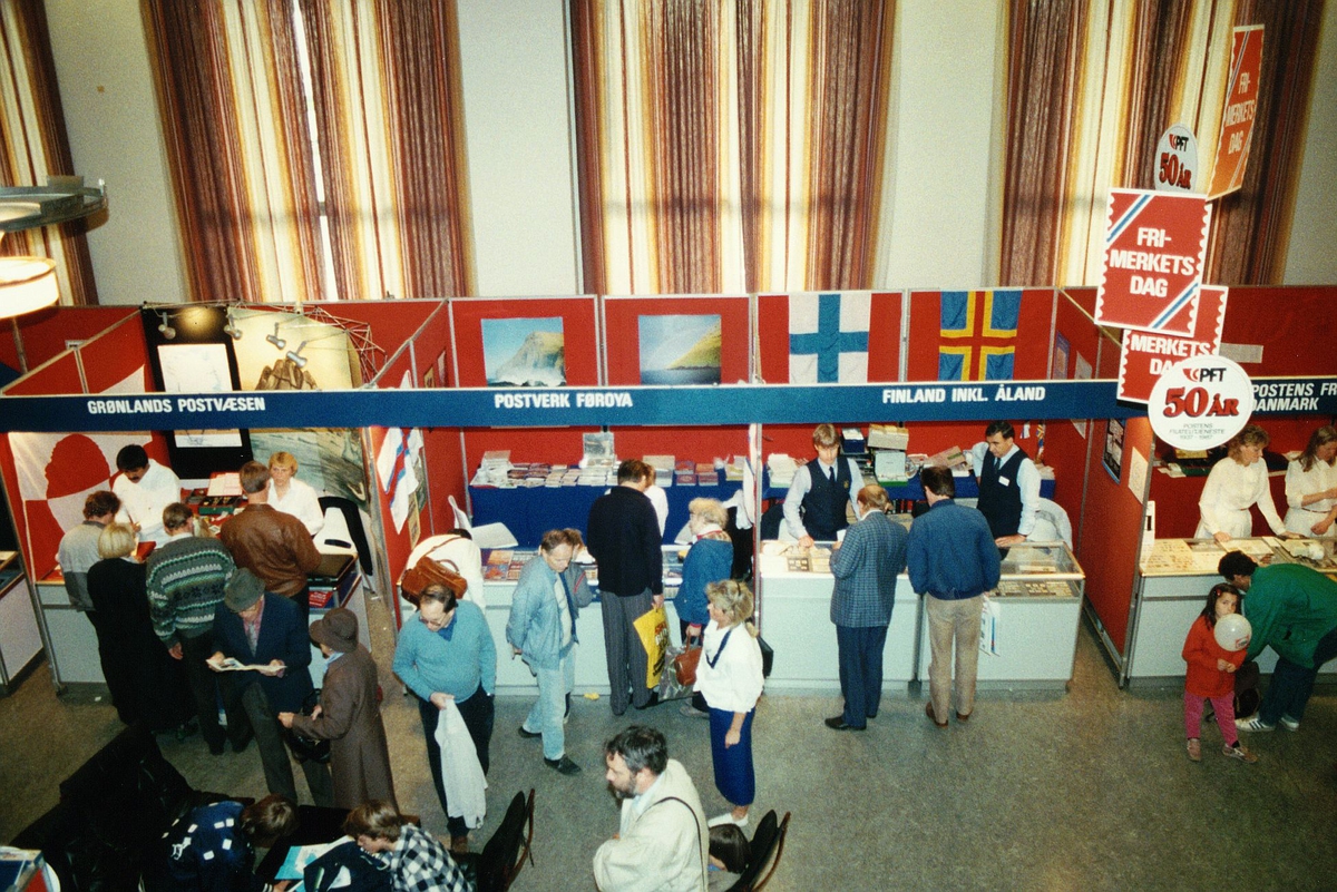 frimerkets dag, Oslo Rådhus, oversiktsbilde, mennesker