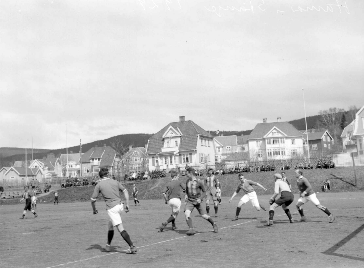 Fotball på Sportsplassen i pinsen 1929. Situasjon mellom Hamar - Stange.