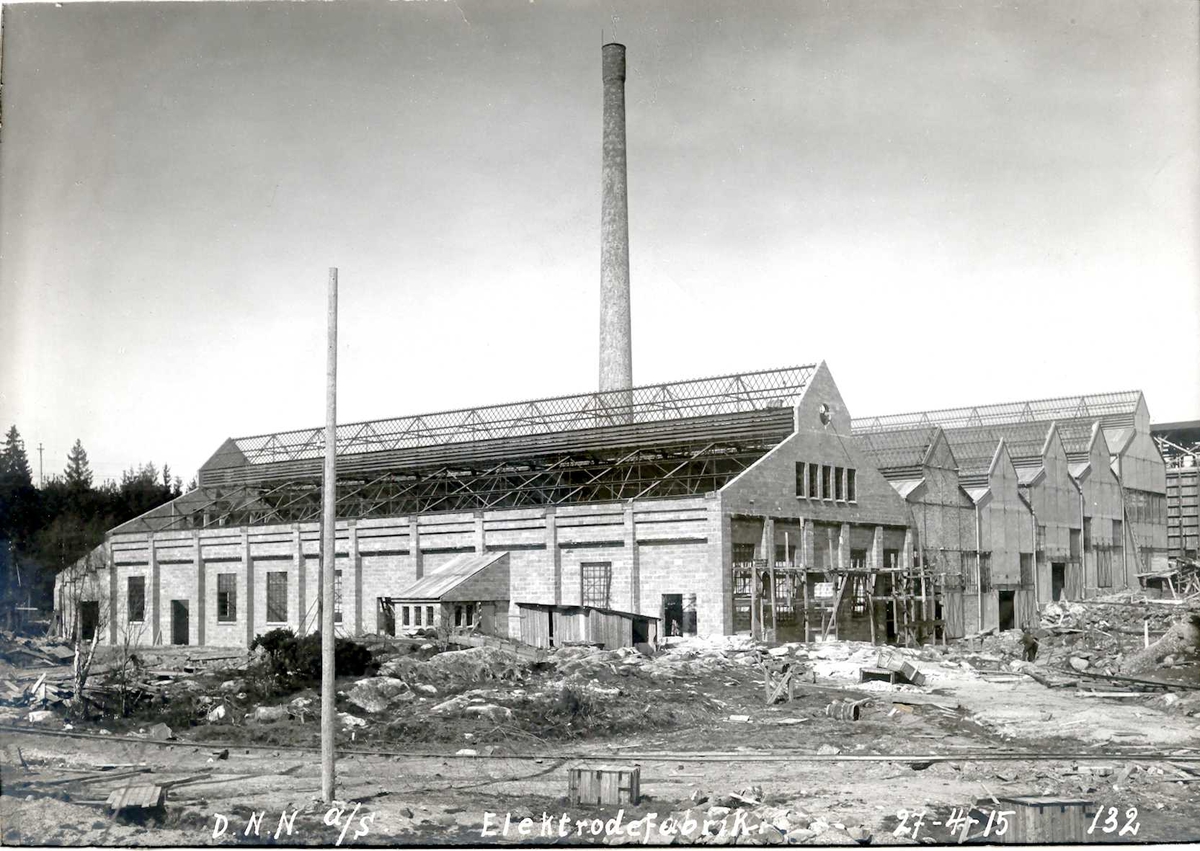 "27/04-1915" Nitriden. Elektrodefabrikken.