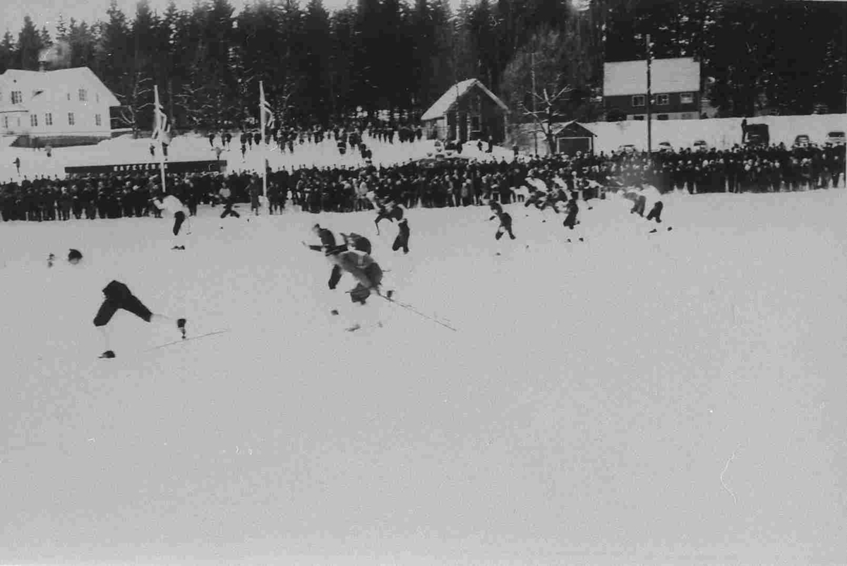 Bilder fra Birkenes kommune
Stafettstart NM på ski i 1963 