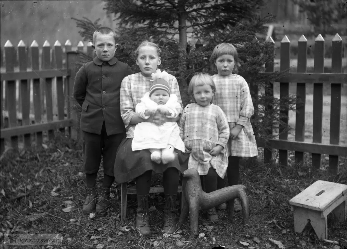 5 barn .(Edvard var i Amerika fra april 1896 til desember 1910)