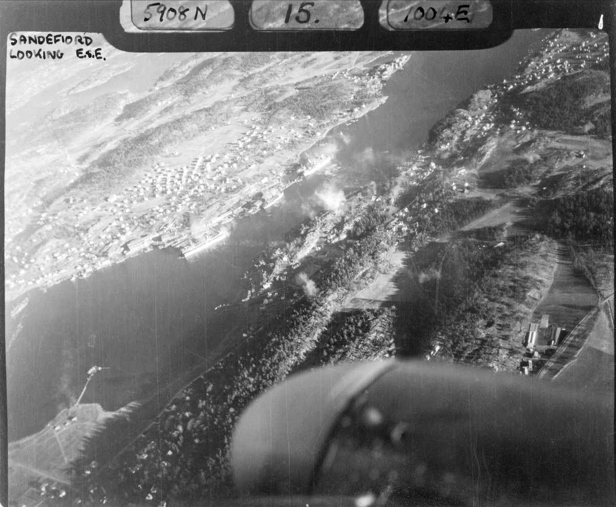 RAF angriper fiendtlige skip i Sandefjord. Tidspunkt ukjent.
