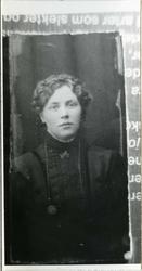 Portrett av Borghild Jakobsen. 1920.