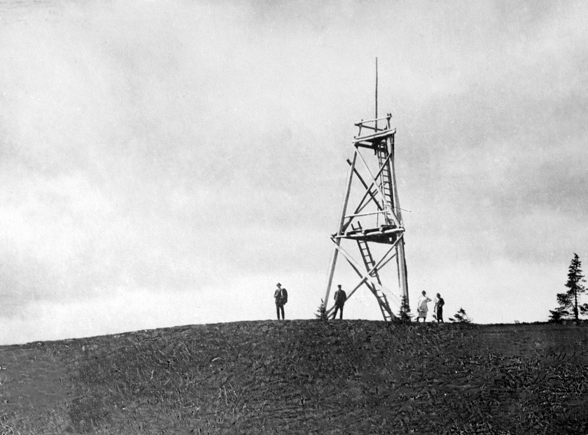 BRUMUNDKAMPEN, BRANNTÅRN, UTSIKTSTÅRN. Vang H. 