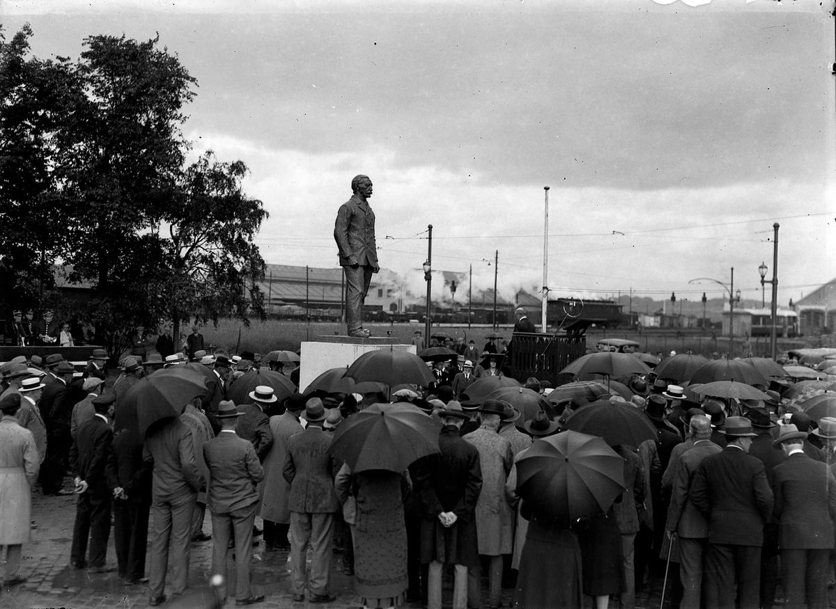 Avdukingen av Stadsingeniør Dahls statue på Brattøra