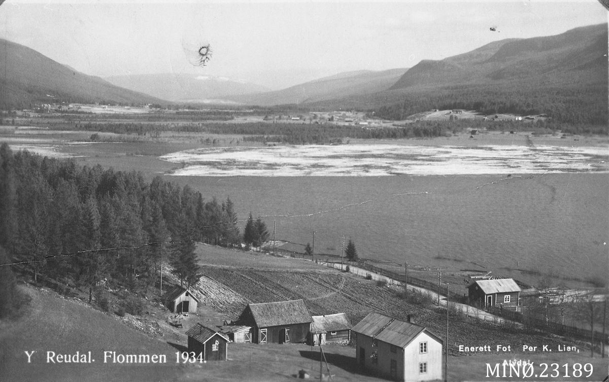 Utsikt over Ytre Rendal - flom i 1934