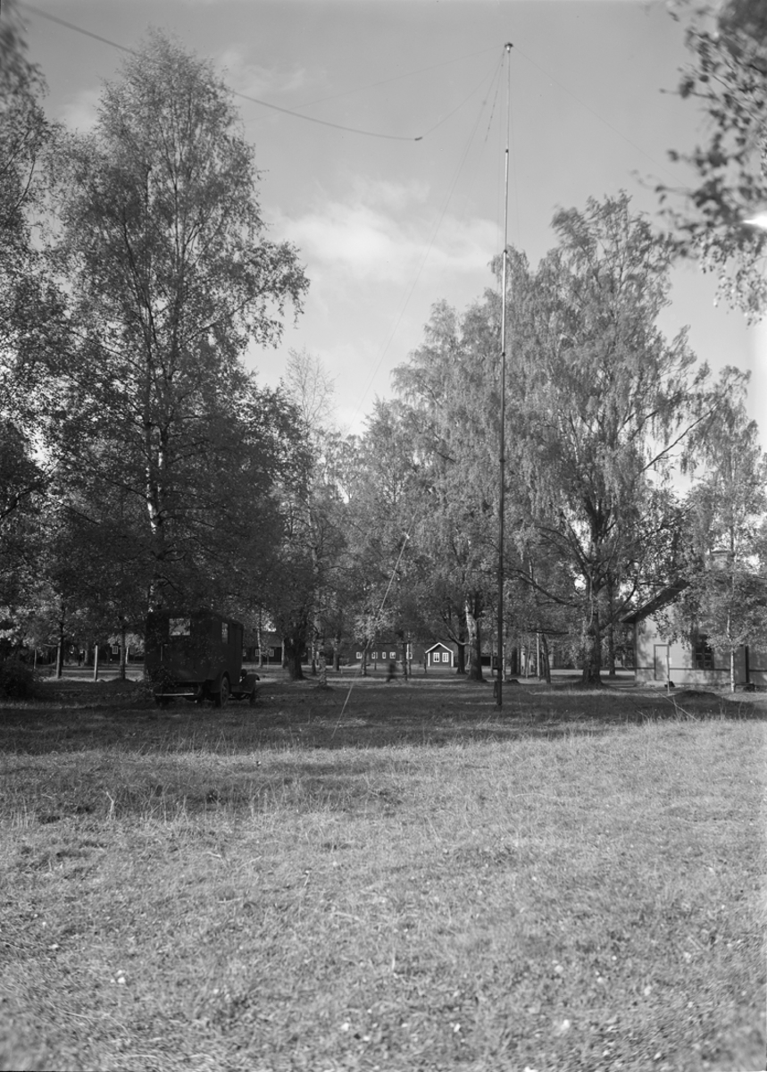 Bilradiostation vid andra spaningsdivisionen, vid övning i Rommehed, 1936.