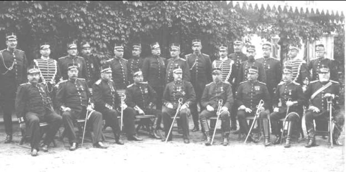 21 von Post Skövde, 16 ryttmästare K3 Lewenhaupt Skövde, 16 ryttmästare K3 armefördelningens fälttjänstövningar 1898. Åmål-Säffle-Trossnäs. Deltagarna enligt kortets baksida.