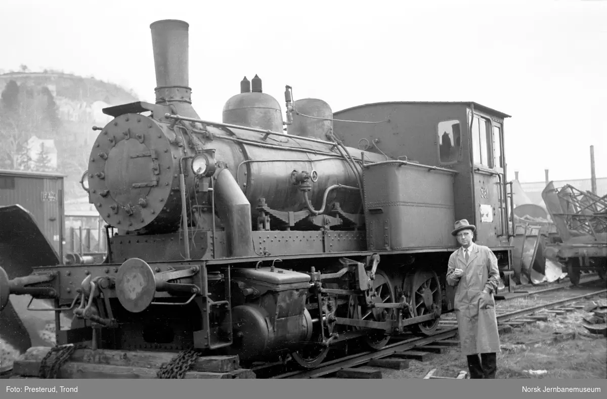 Damplokomotiv type 25c nr. 381