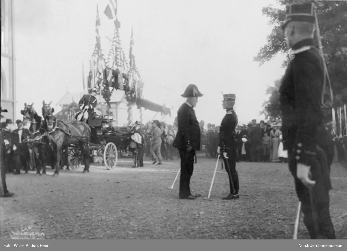 Kong Oscar II på Gjøvik ved kongebesøket i 1904