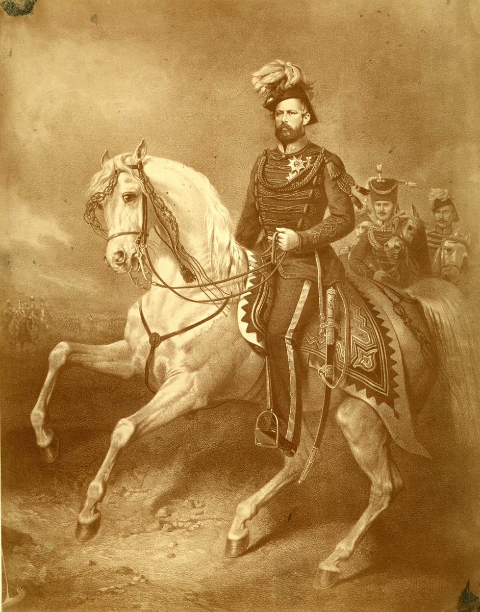 Karl XV (1826-1872) til hest - i bakgrunnen soldatryttere.