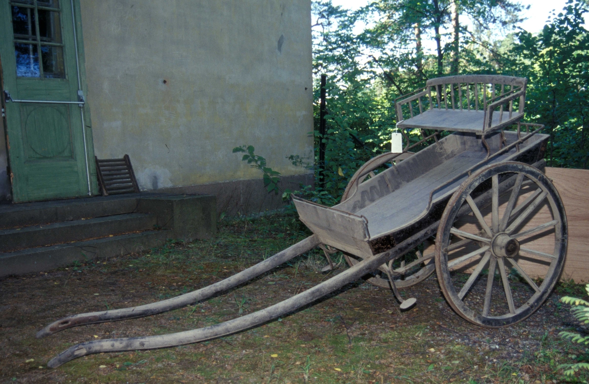 Kjerre, hestekjøretøy, fotografert på 
Norsk Folkemuseum.