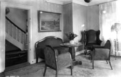 Roald Amundsens hjem, Svartskog. 1935. Interiør.
Stue. Stole