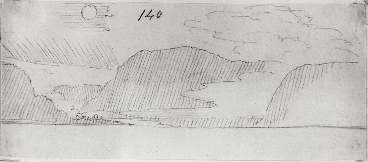Oslofjorden. Kystlandskap med tåke. Blyantskisse av John Edy: Drawings, Norway, 1800. Skissealbum utlånt av Deichmanske bibliotek.
