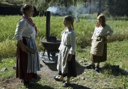 Levendegjøring på museum.Ferieskolen uke 31 i 2006. Norsk F