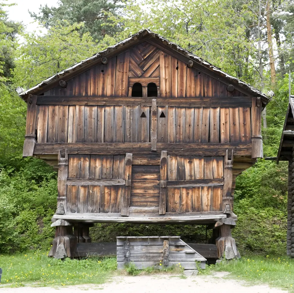 Numedalstunet på Norsk Folkemuseum, mai 2010. Loft fra Søre Rauland, Uvdal.