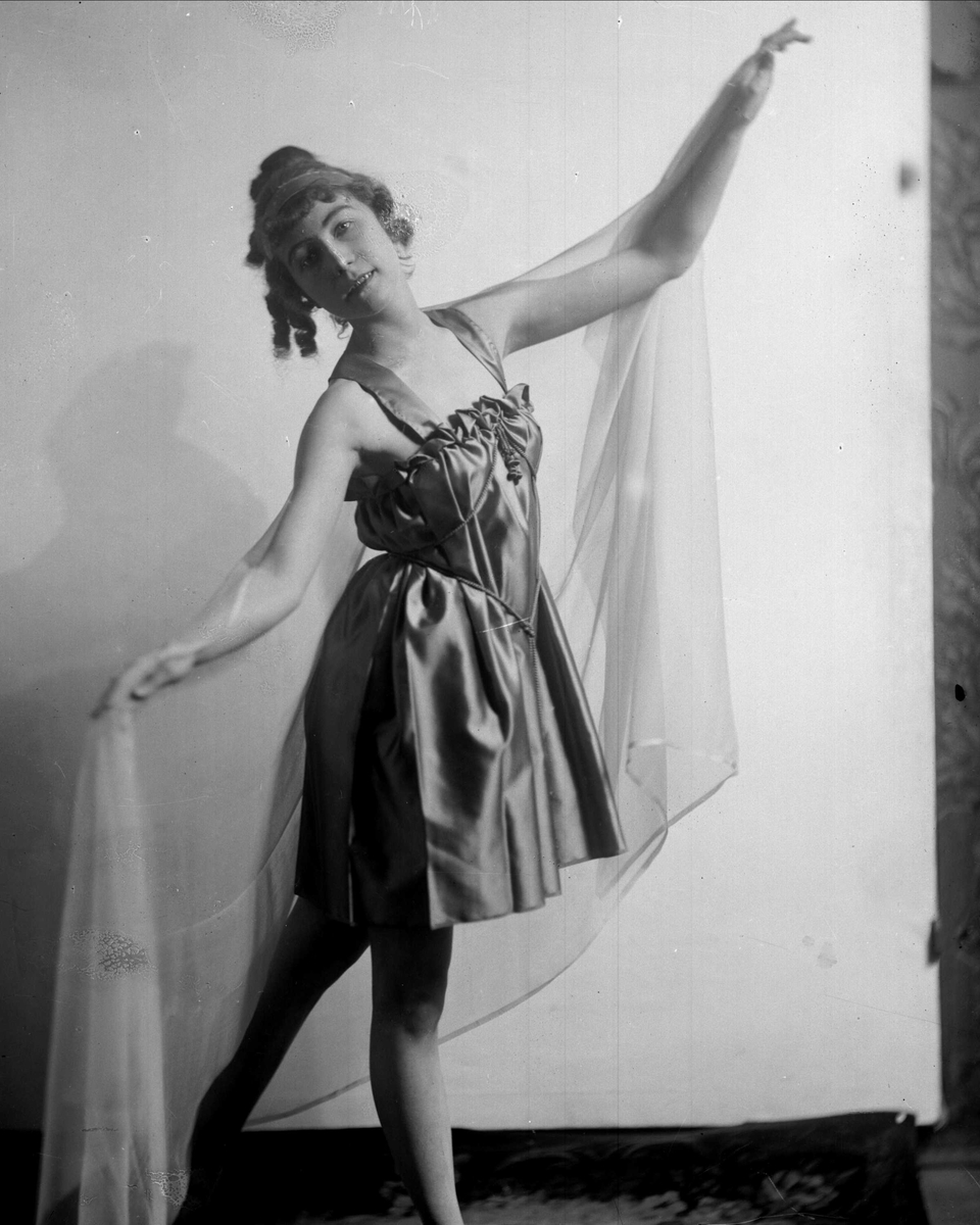 Portrett, frøken Kitty Normann, danser.