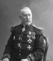 Portrett, generalkonsul Bødtker i uniform