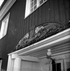 Detalj fra inngang. 03.01.1953. Sjøkrigsskolen.