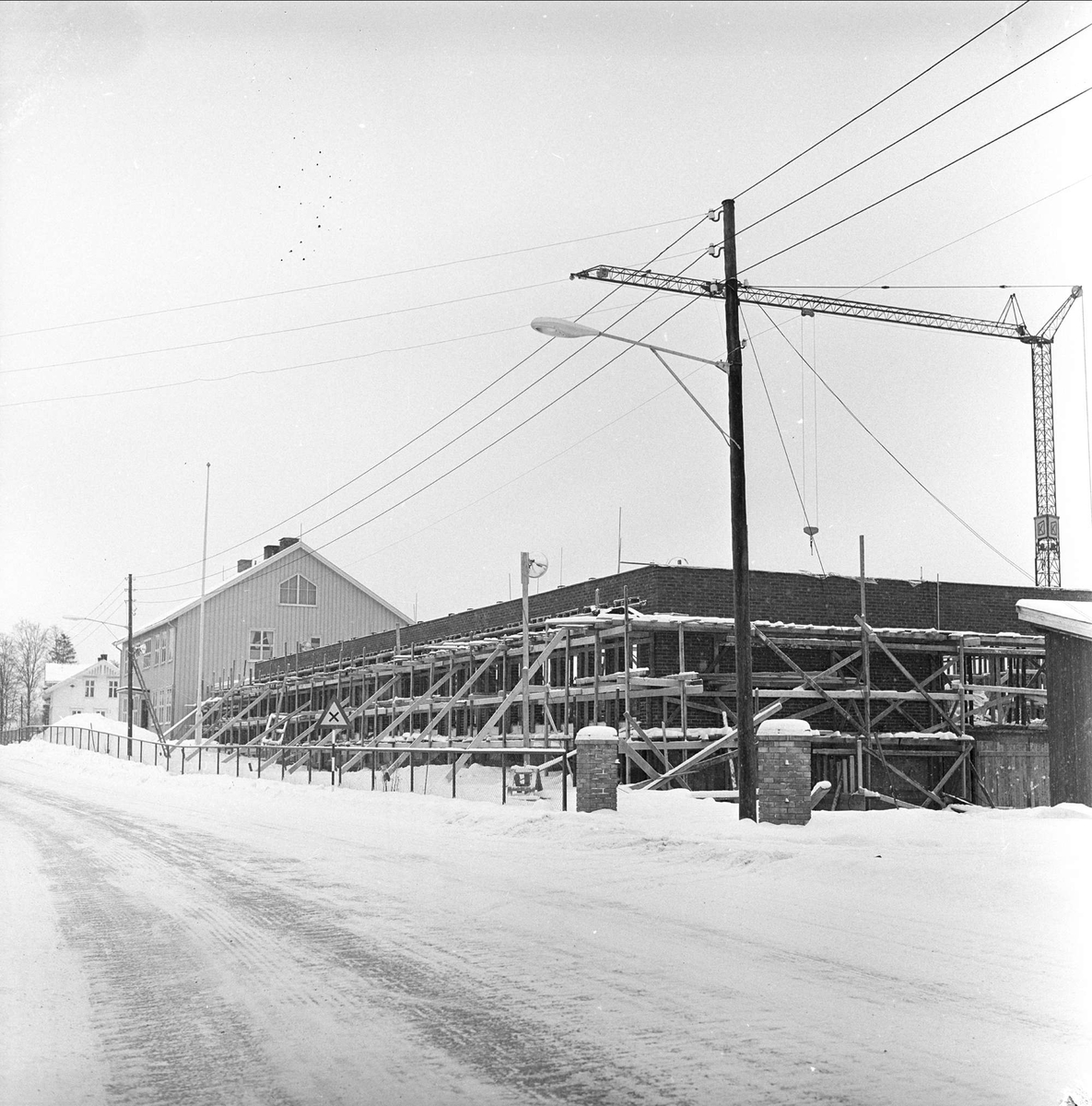 Bygning under oppførelse, Aurskog, januar 1965