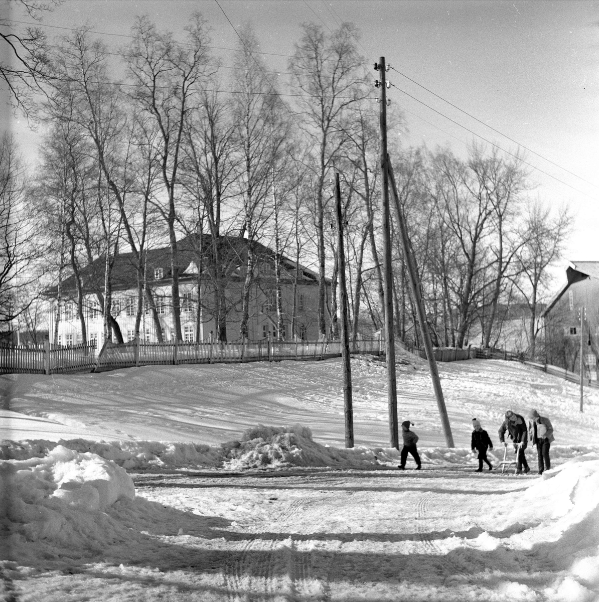 Eidsvollsbygningen, Eidsvoll, 08.04.1958. Vinter.