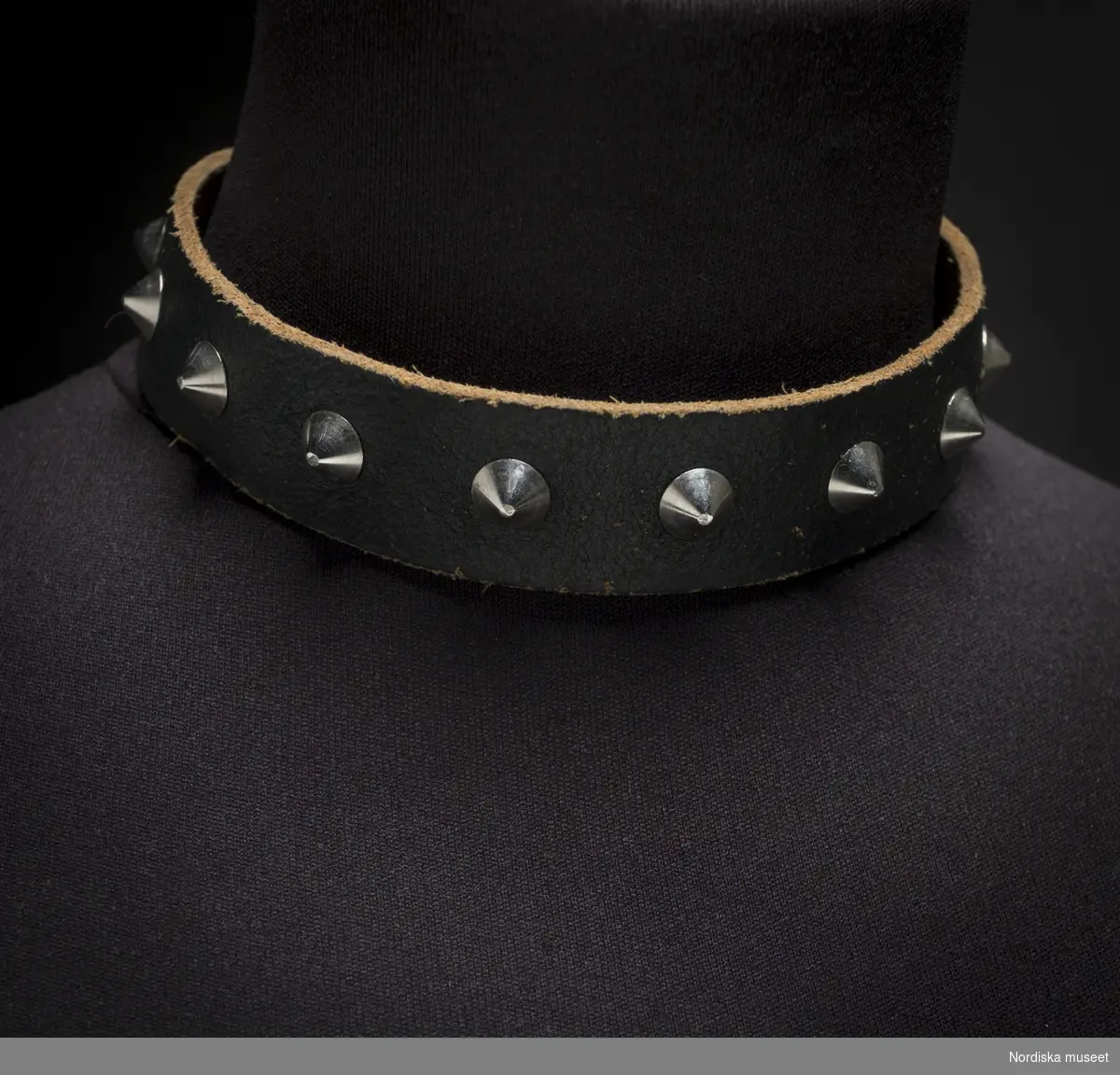 Halsband