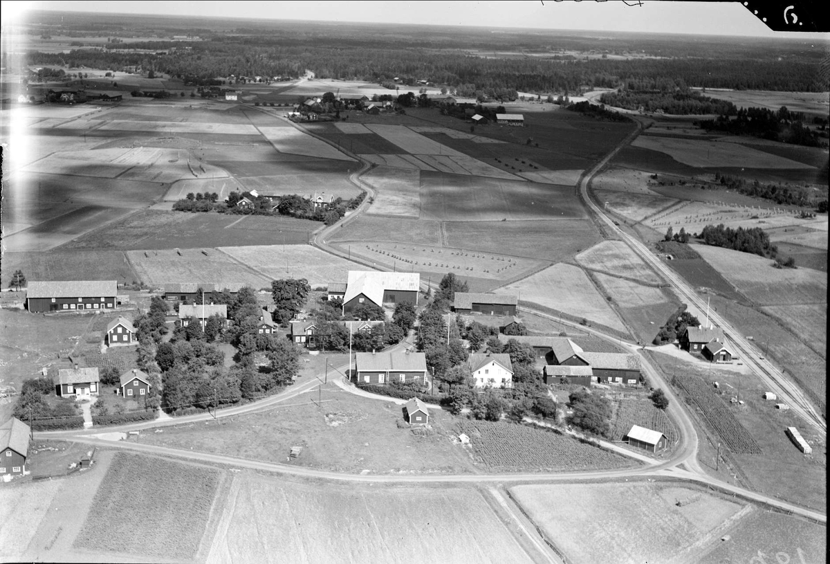 Flygbild över Haberga, Alunda socken, Uppland år 1936