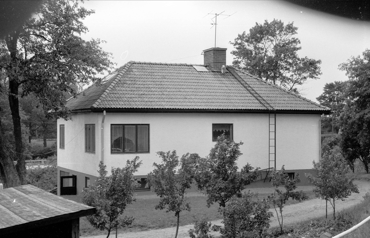 Villa, Högsta 4:14 och 4:15, Högsta, Bälinge socken, Uppland 1976
