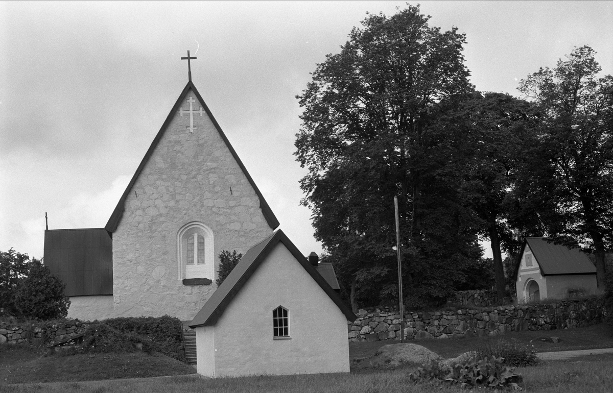 Bladåkers kyrka, Bladåkers socken, Uppland 1987