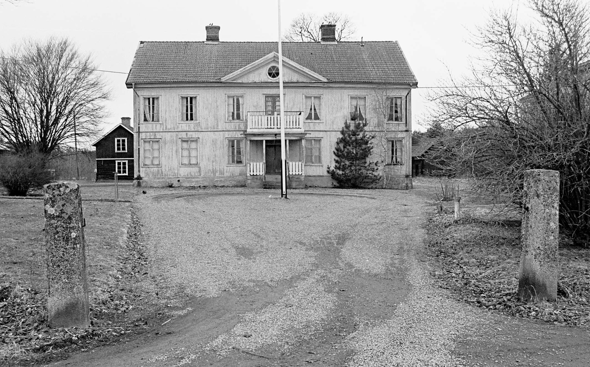Yvre f d gästgivargård uppfört 1874, Tierps socken, Uppland 2000