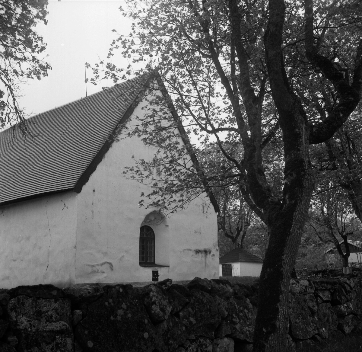Kungs-Husby kyrka, Kungs-Husby socken, Uppland
