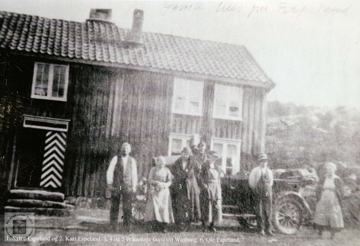 En av de første bilene på besøk på Espeland. Konsmo Audnedal.