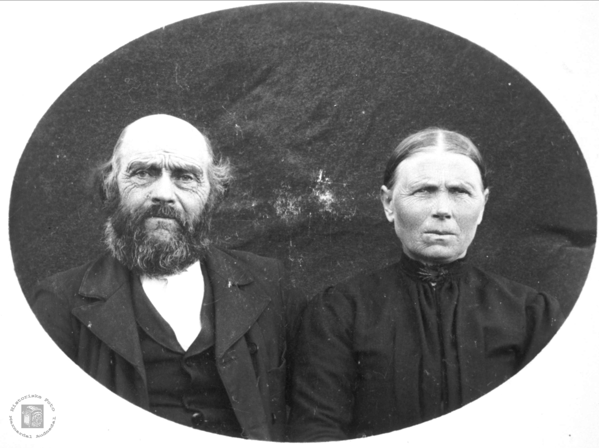 Portrett av ekteparet Kristen og Tarjar Tønnesland, Bjelland.