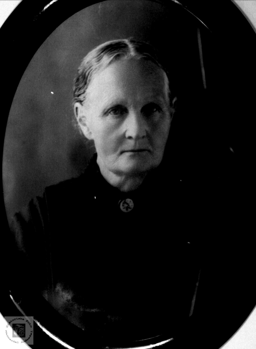 Portrett av Anne Margrethe J. Fidje, Laudal.