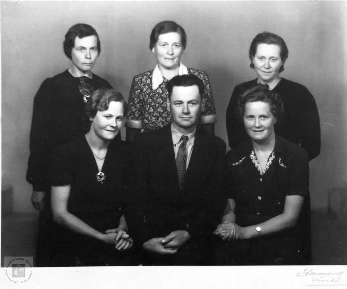 Familiegruppe Brunvatne, Øyslebø.