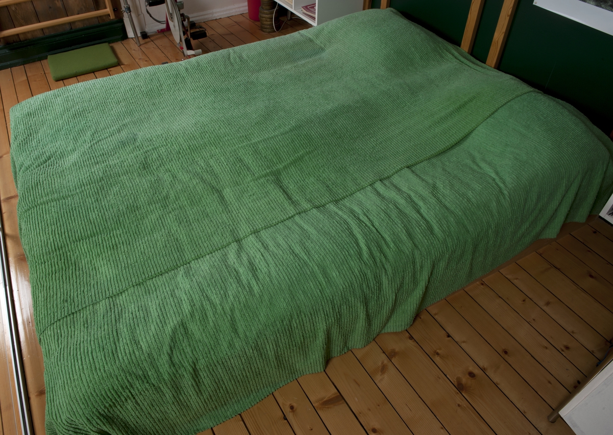 2 grønne sengetepper til dobbeltseng