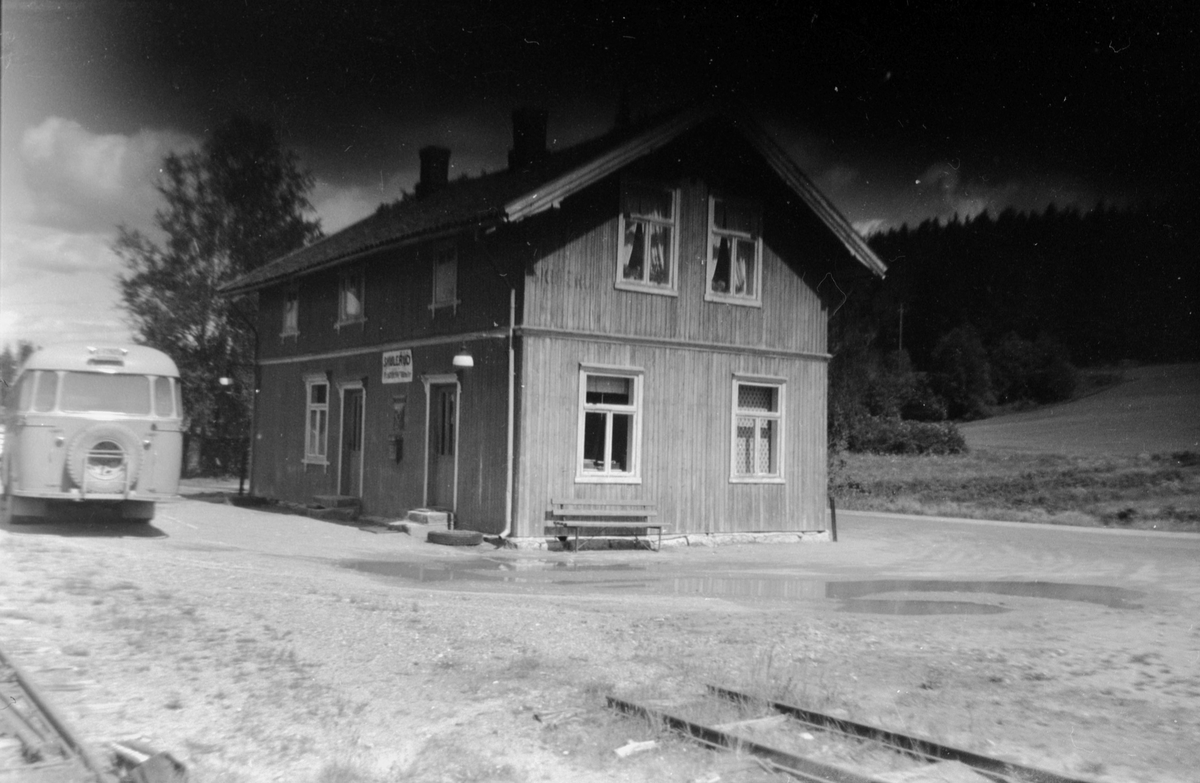 Skulerud stasjon og stoppested for bussen som overtok persontrafikken etter Urskog-Hølandsbanens nedleggelse