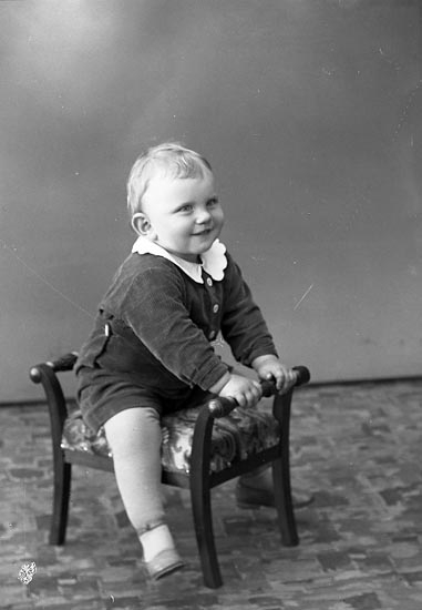Enligt fotografens journal nr 6 1930-1943: "Andersson, Bengt Båtslycke Spekeröd".