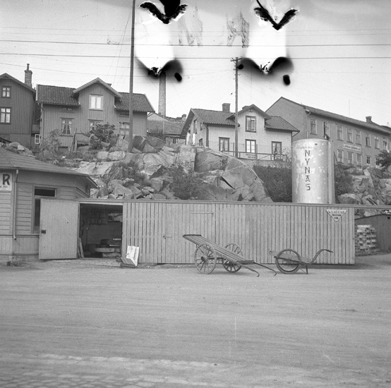 Text till bilden: "Lysekil. Foto för konsul Nihlen. 1940".