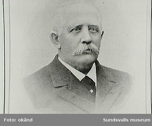 Gustav Peter Braathen (född 1849 i Haugesund, Norge, död 1911 i Sundsvall), grosshandlare, trävaruexportör, grundare till Hofvids sågverk (Alnö) samt norsk generalkonsul.