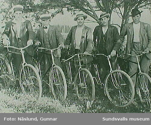 Cyklister på 1920-talet, kamrater till Gunnar Näslund.