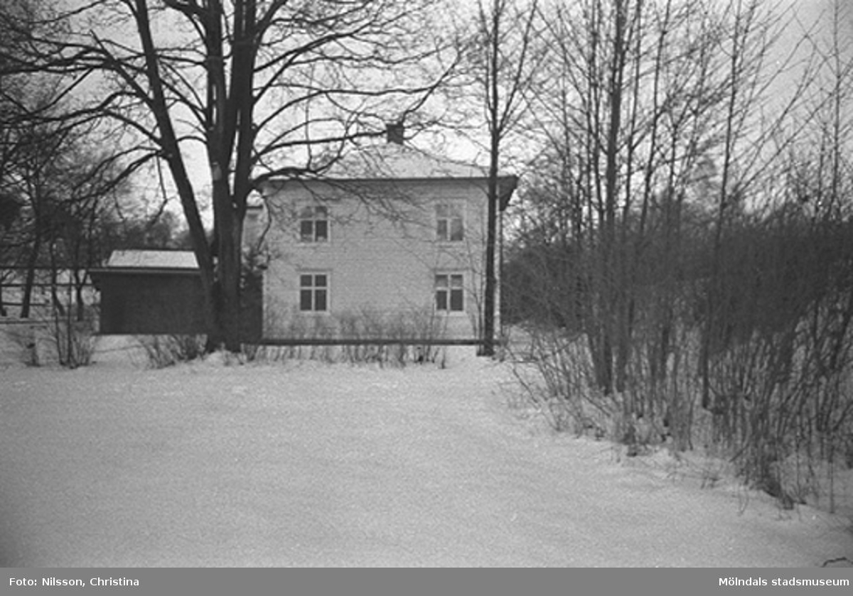 Kvarnfallet 31 i Grevedämmet, hösten 1994. Boningshus av trä, Gröna huset, G-18, uppfört under 1890-talet.