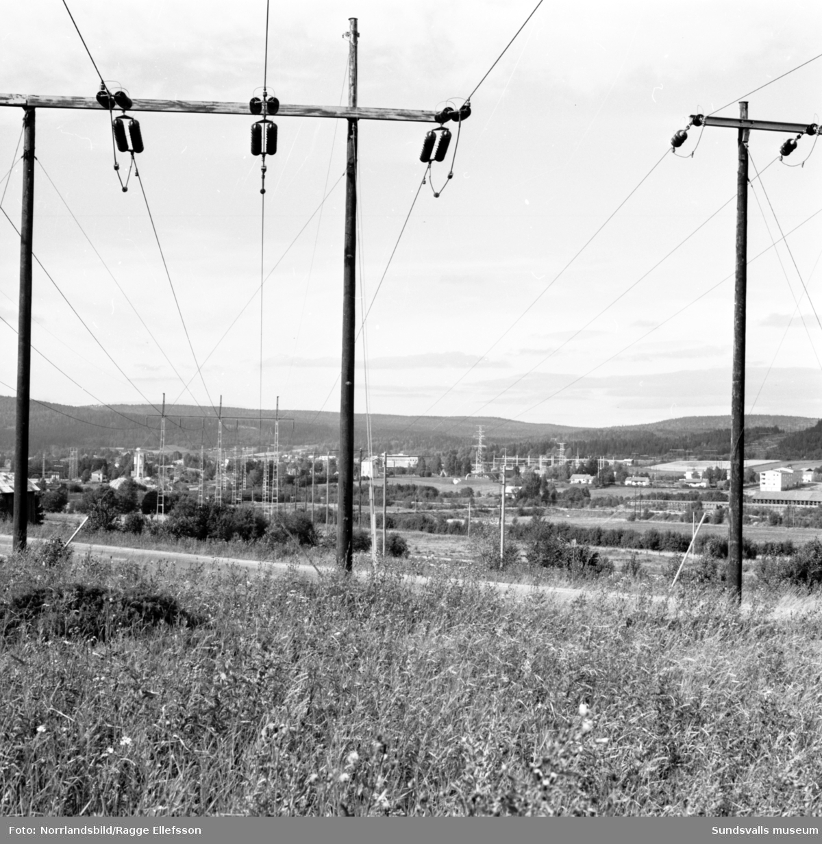 Granlo och Selånger industriområde samt E75 (nuvarande E14).