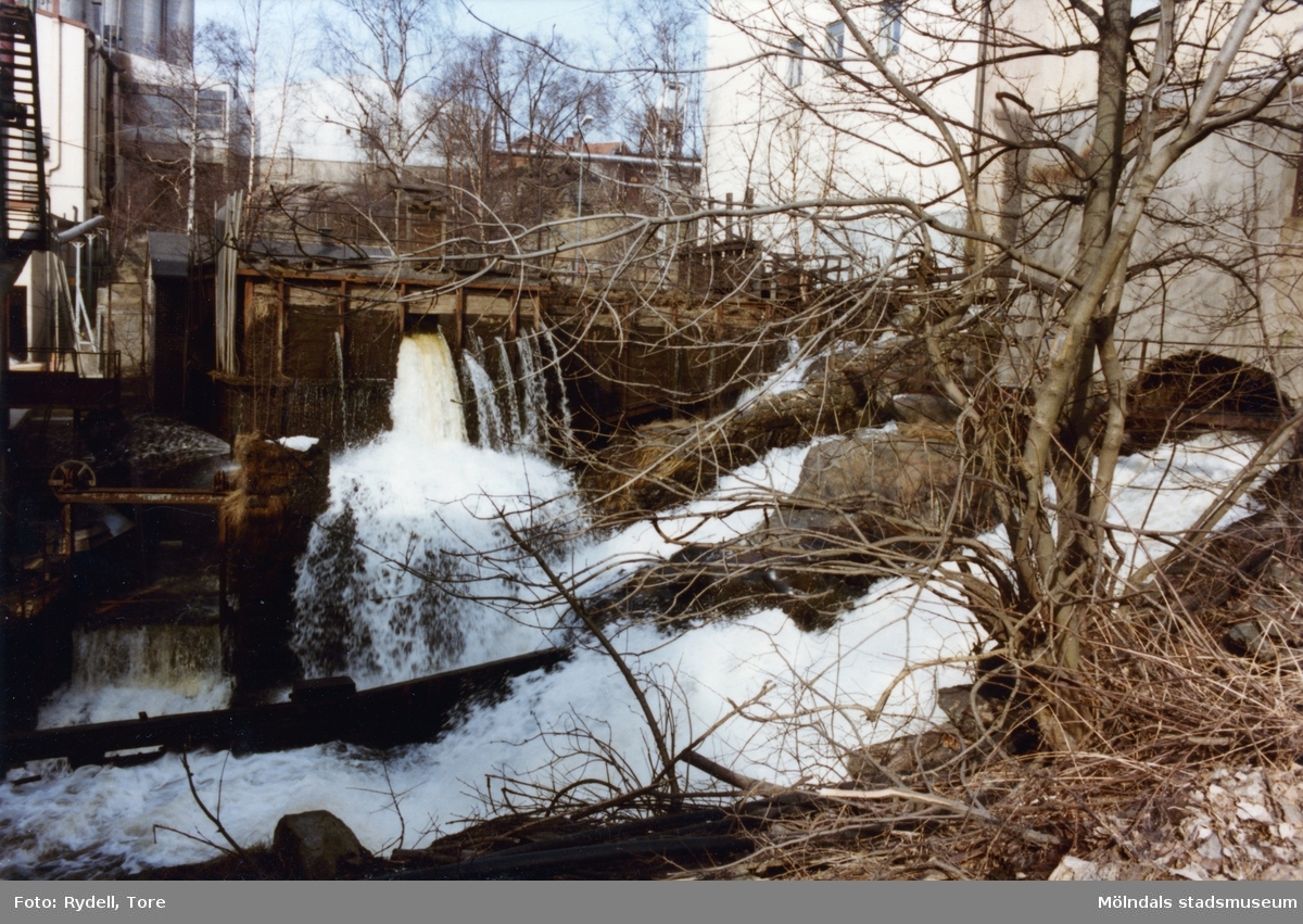 Mölndalsfallen i Kvarnbyn på 1980-talet. Kasun/fångdamm till Soabs vattenturbin.