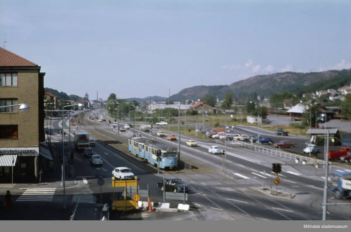Göteborgsvägen i riktning mot norr. Vy från Mölndals Bro i Mölndal på 1970-talet.