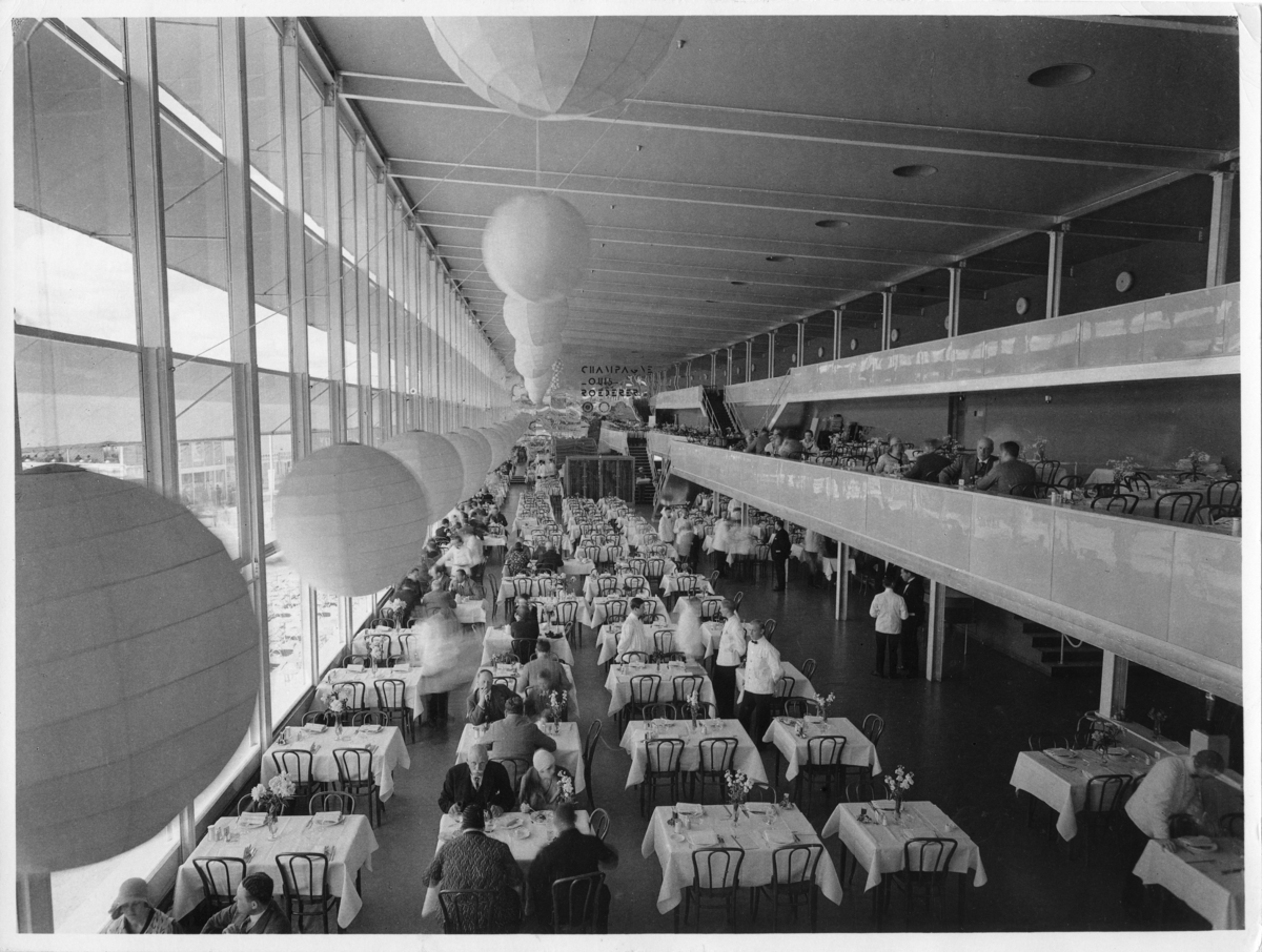 Stockholmsutställningen 1930
Huvudrestaurangens långsida, interiör mot norr.