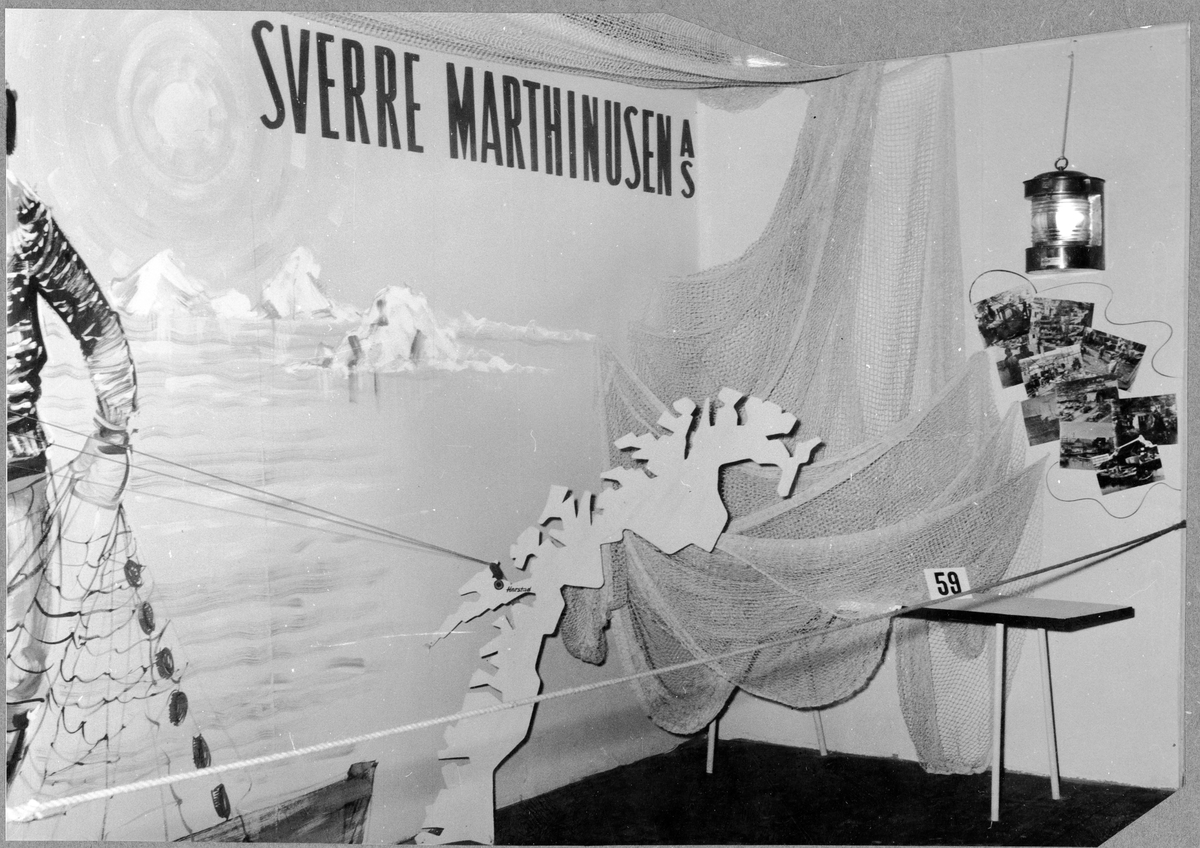 Standen til Sverre Marthinusen A/S under Harstadmessa sommeren 1953