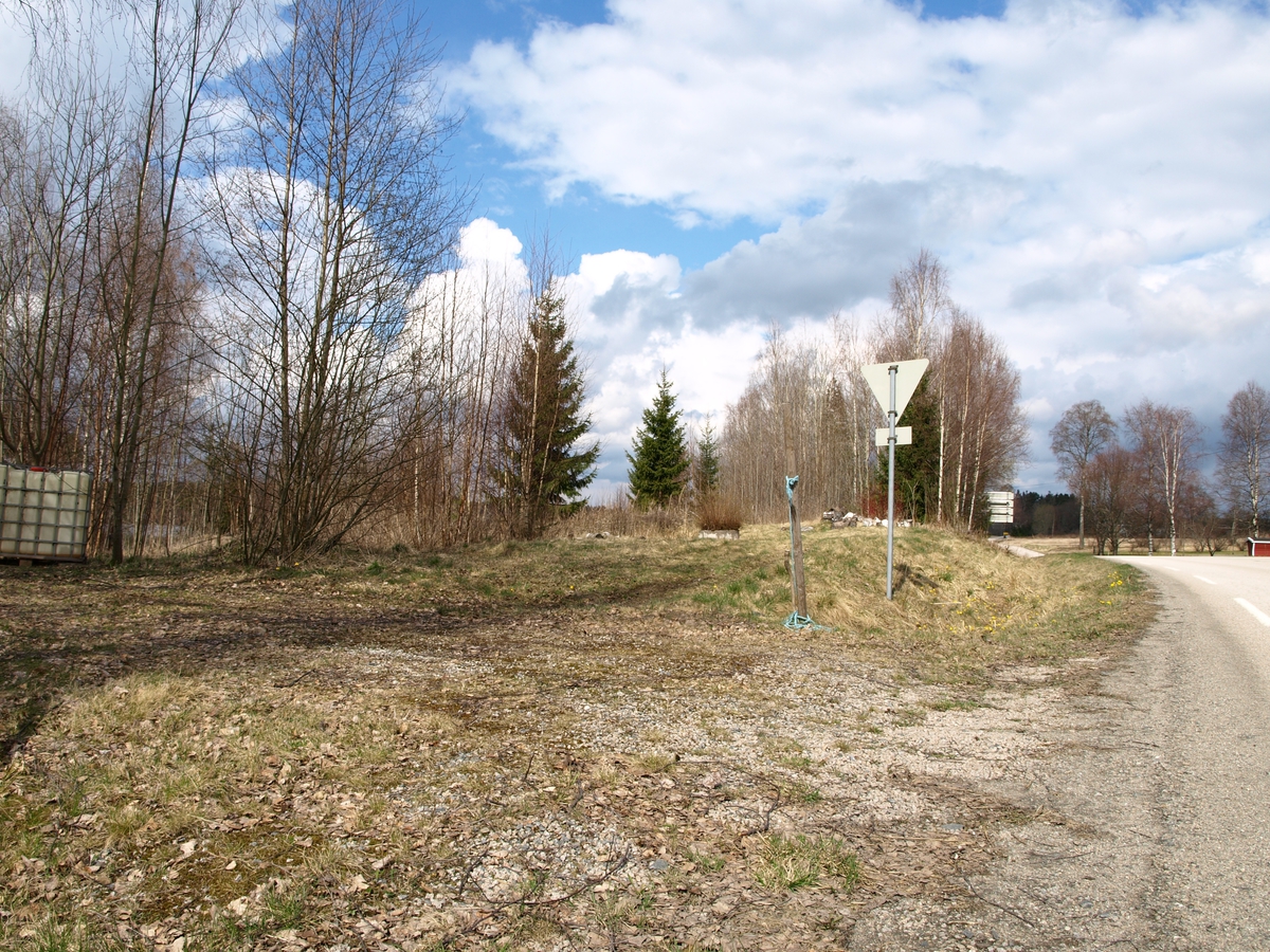 Liggesletta Solheimlandet lå rett ved siden av nåvarende riksvei 21.